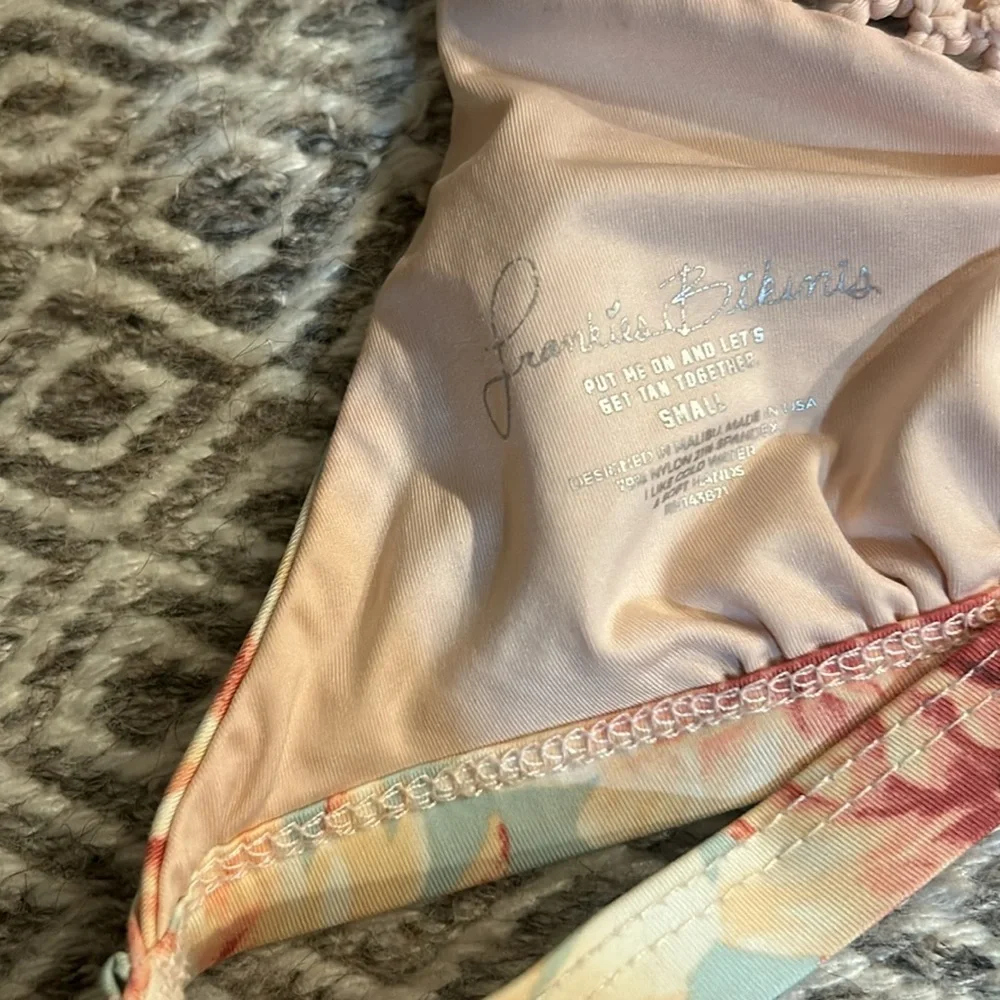 Frankie Bikinis Pink Floral Crochet Halter Bikini‎ Top Size Small